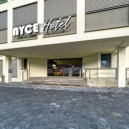 Sunday Hotel Bonn Ξενοδοχείο 4*