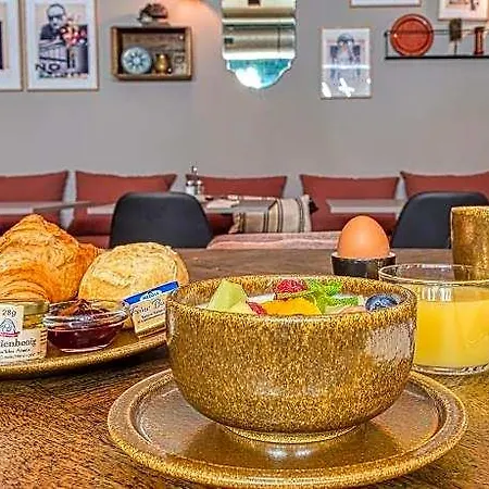 Sunday Hotel Bonn 3*