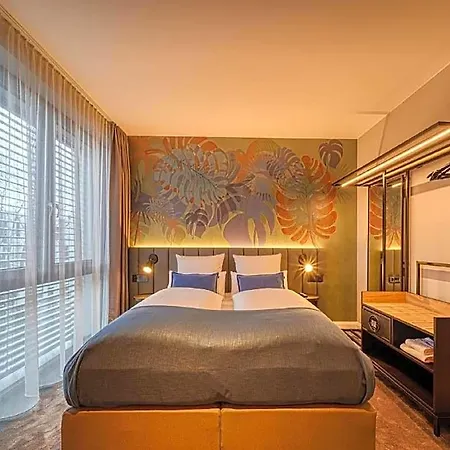 Sunday Hotel 3*